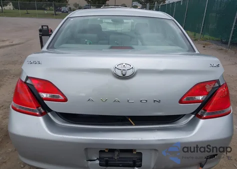 2005 Toyota Avalon Xls z USA, uszkodzony, nr VIN 4T1BK36B05U053984